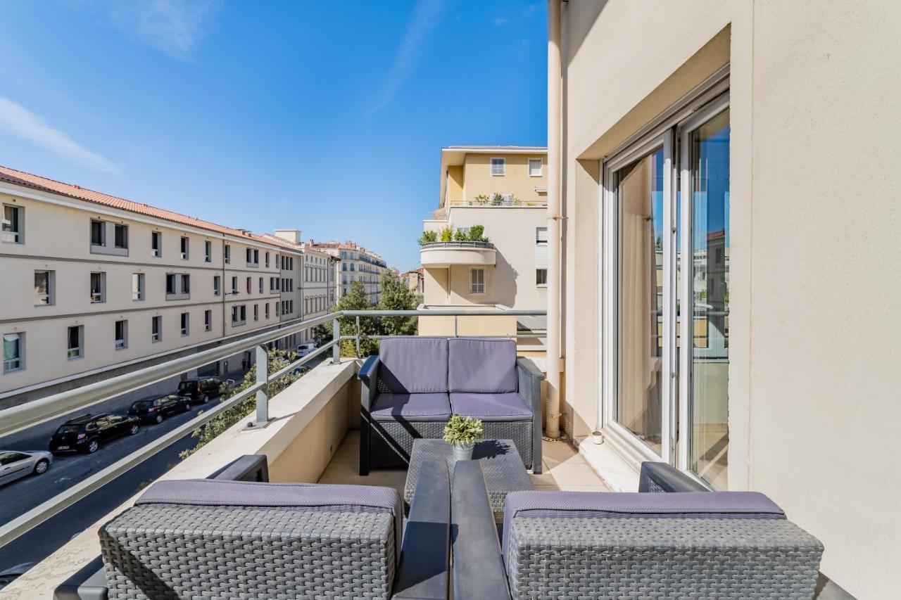 La Joliette; Duplex 2 Chambres, Parking Inclus+ Terrasse+ Ascenseur マルセイユ エクステリア 写真