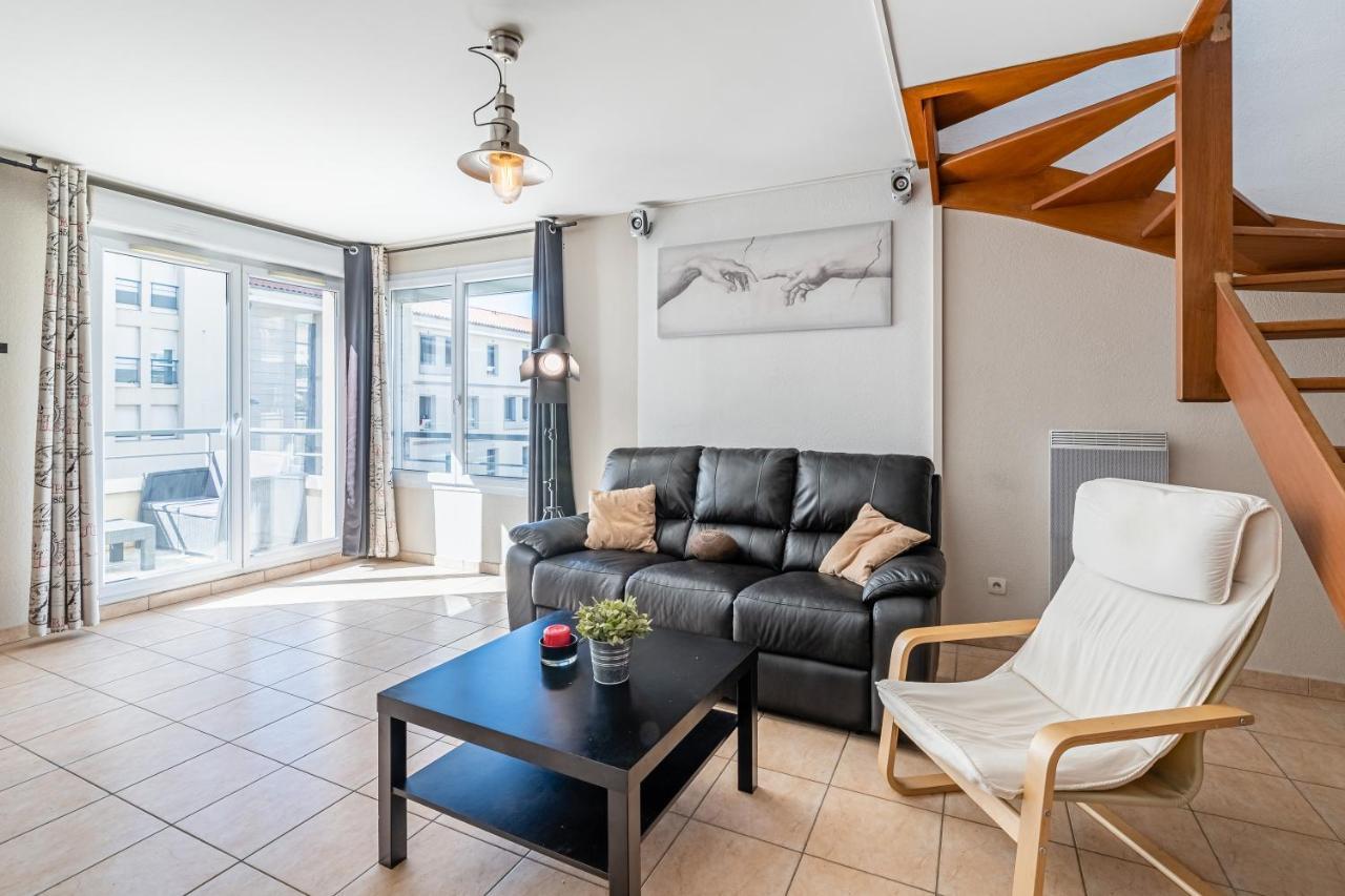 La Joliette; Duplex 2 Chambres, Parking Inclus+ Terrasse+ Ascenseur マルセイユ エクステリア 写真